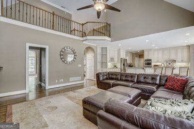 Building Photo - 9485 Nesbit Lakes Dr