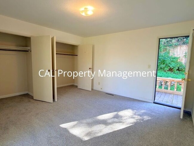 Building Photo - Beautiful 3-Bedroom Pebble Beach Home!