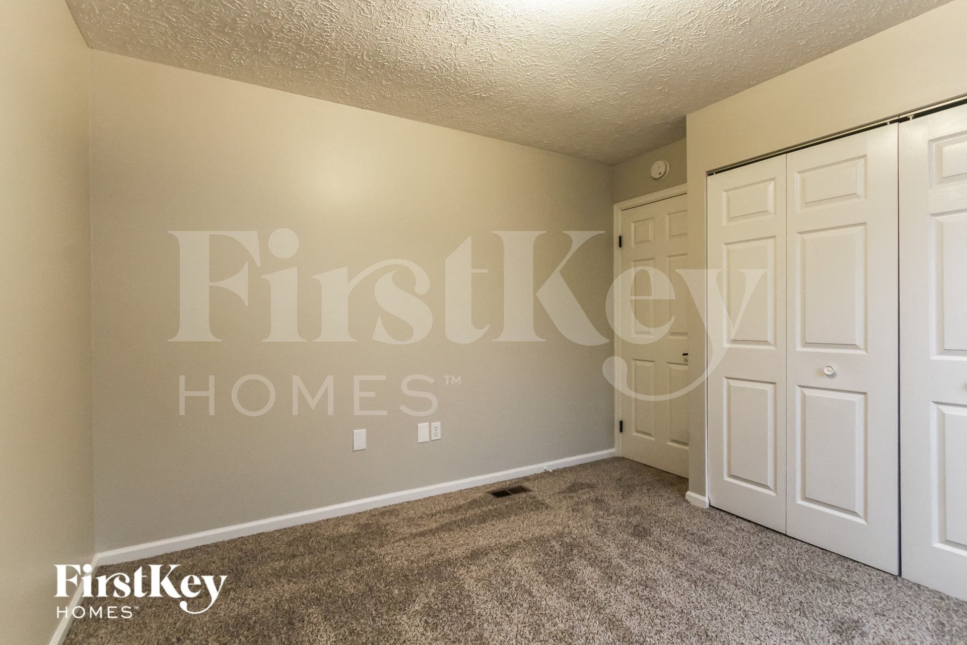 Building Photo - 8087 Cardinal Cove E
