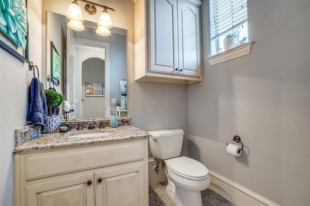 Building Photo - 1914 Euclid Ave