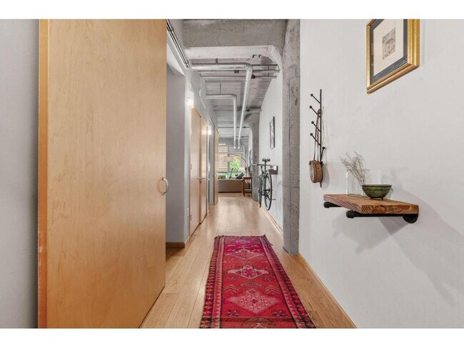 Building Photo - 748 N 3rd St