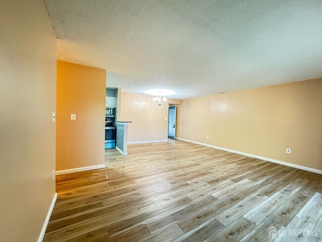 Building Photo - 2015 Aspen Dr