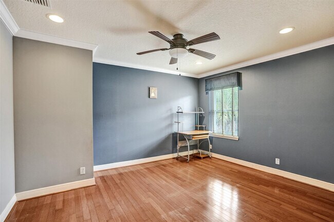 Building Photo - 10442 NW 60th Pl