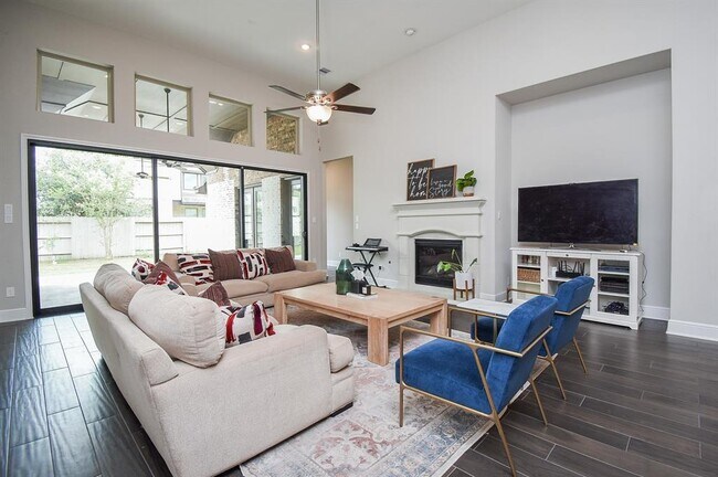 Building Photo - 4718 Mesquite Terrace Dr
