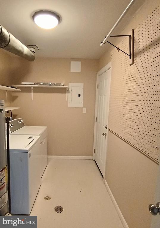 Building Photo - 337 Clay St