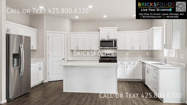 Building Photo - 4039 Hyde Lp NE