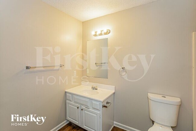 Building Photo - 6014 Crosswood Ct