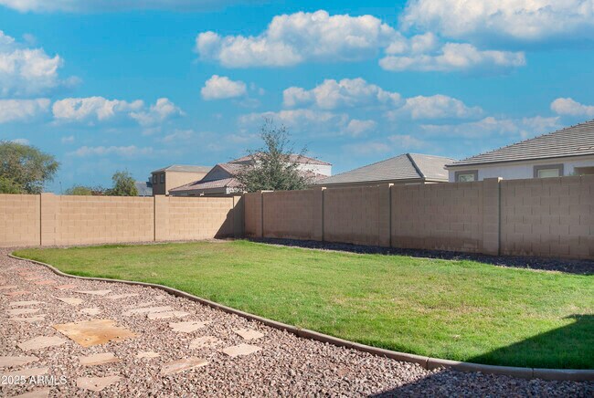 Building Photo - 42193 W Ramona St