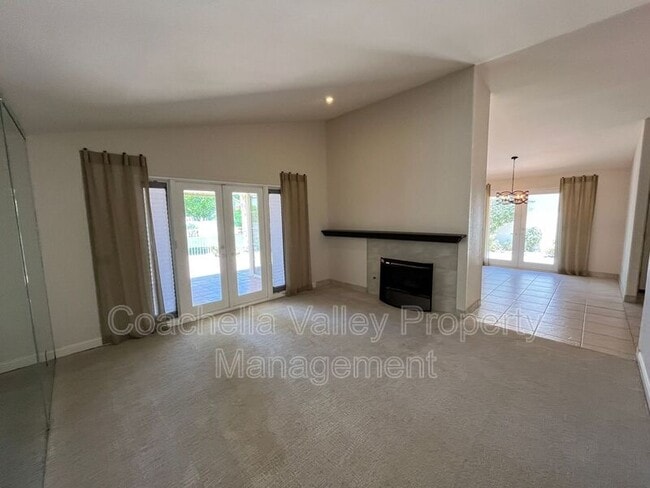 Building Photo - 43851 Vía Granada