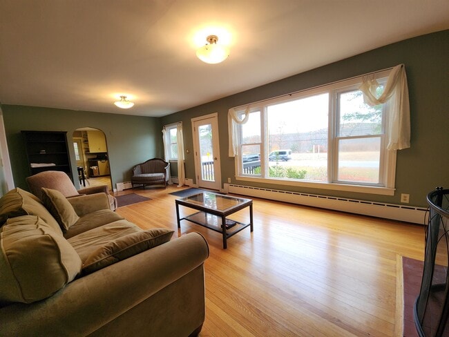 Building Photo - 907 W Swanzey Rd