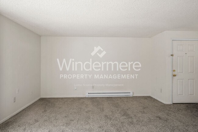 Building Photo - Mission East Apts 2 br/1 bath ground floor...