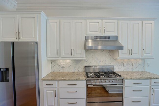 Building Photo - 1296 Lenox Park Blvd NE