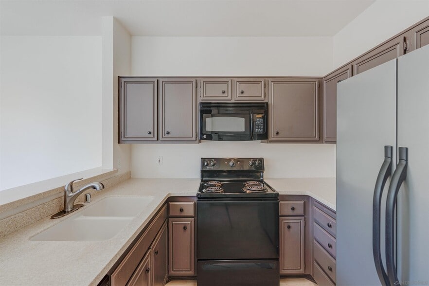 Building Photo - 18826 Caminito Cantilena