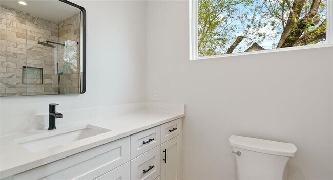 Building Photo - 5506 Peppertree Pkwy