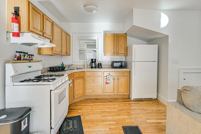 Building Photo - 139-141 Putnam Avenue-SI ID1385916P