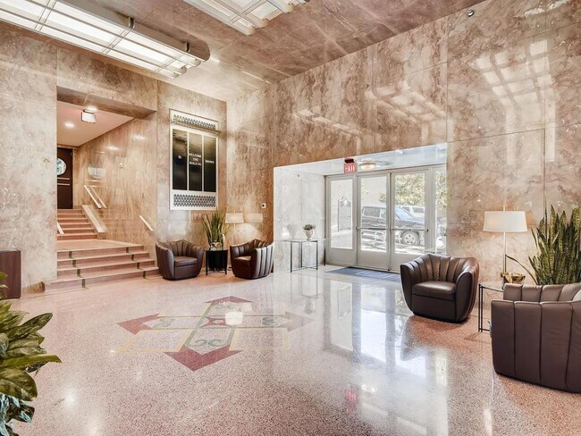 Building Photo - 710 Colorado St