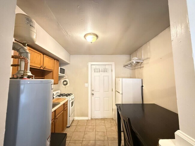 Building Photo - 280 4th Ave