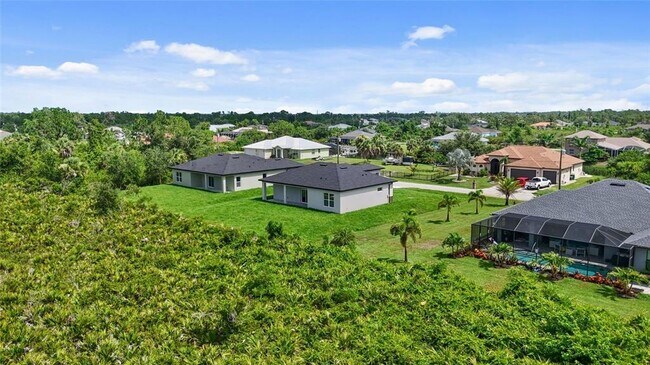 Building Photo - 13639 Begonia Cir