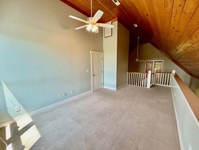 Building Photo - Central AVL - Custom Built, Made for Enter...