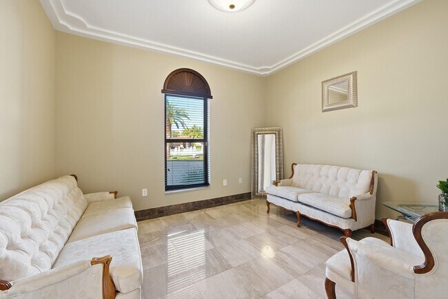 Building Photo - 10270 SW 58th St