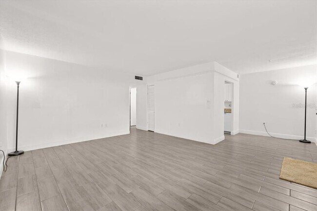 Building Photo - 1235 S Highland Ave