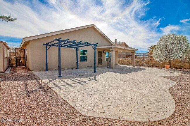 Building Photo - 12215 Stansbury Dr