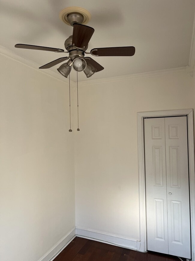 Building Photo - 1408 5th St