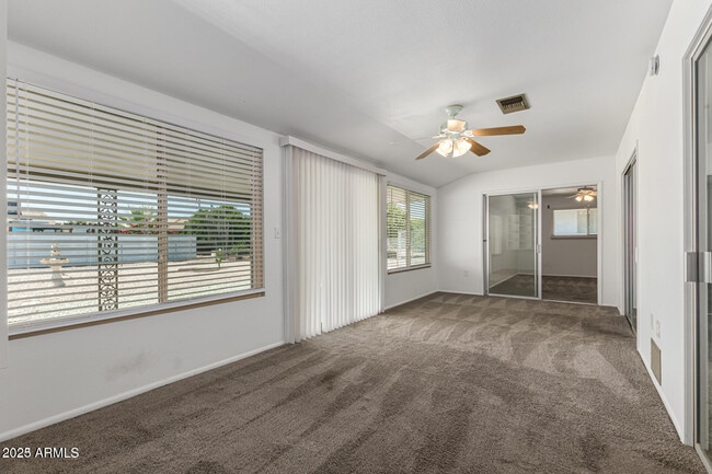 Building Photo - 15602 N 105th Dr