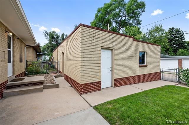 Building Photo - 2515 S Humboldt St