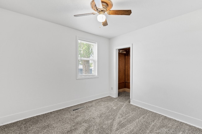 Building Photo - 134 Anamosa St