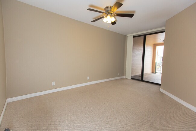 Building Photo - 140 The Village