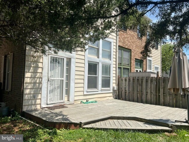 Building Photo - 423 Gorman Ave