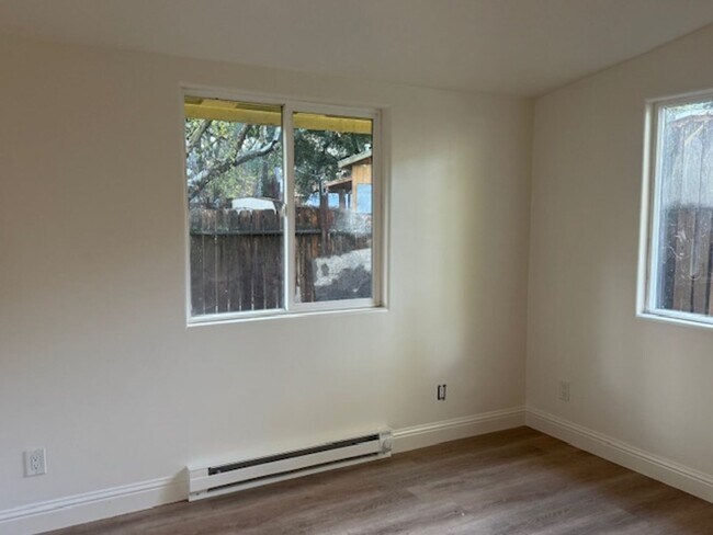 Building Photo - Cachagua (18800)