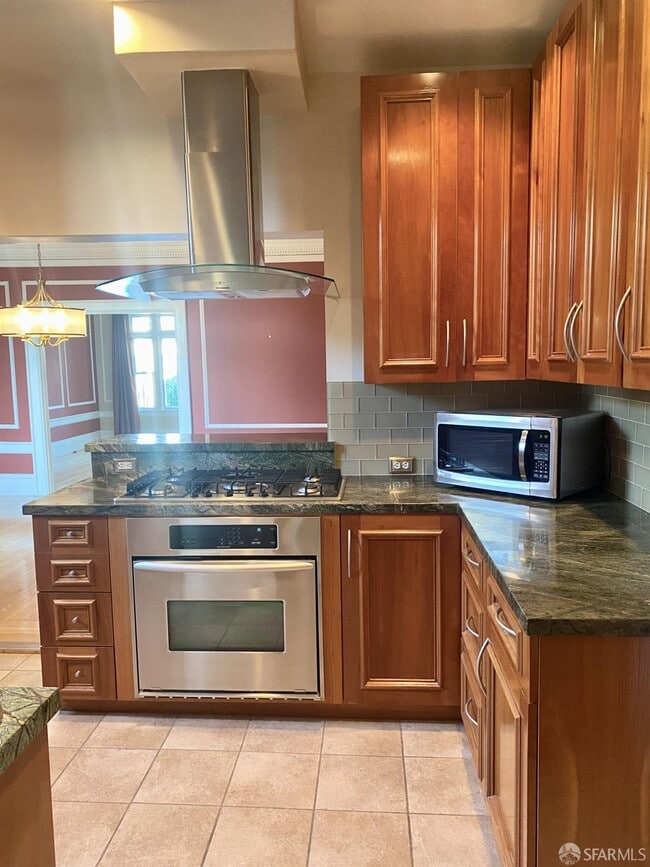 Building Photo - 189 Commonwealth Ave