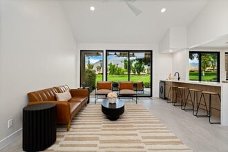 Building Photo - 179 Gran Via