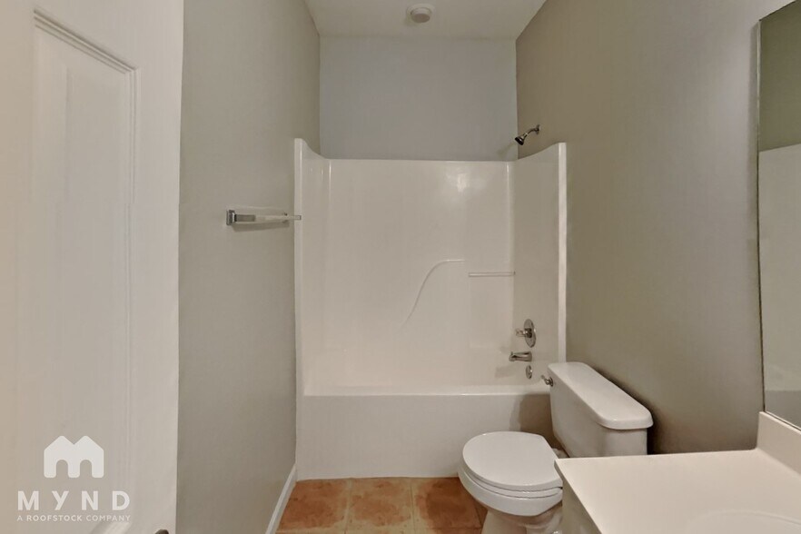 Building Photo - 1007 Riviera Dr