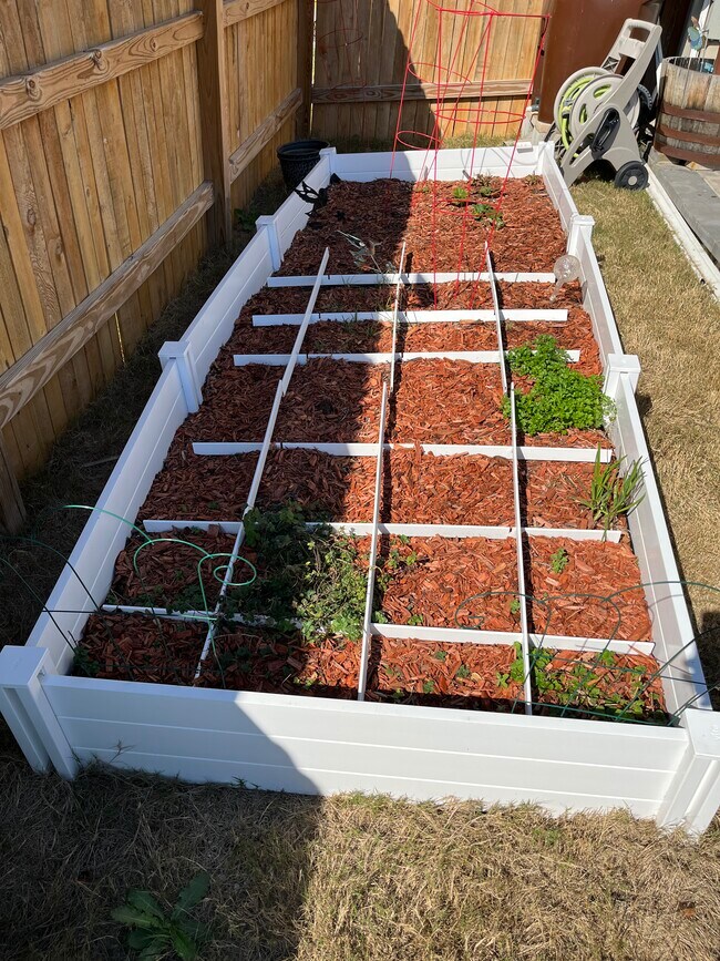 Building Photo - 8226 Blue Canal