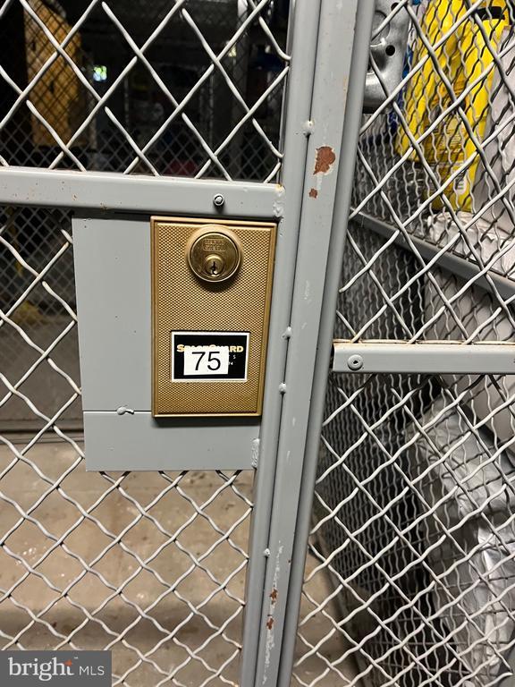 Building Photo - 10328 Sager Ave