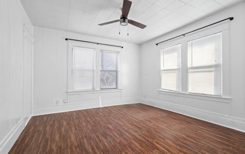 Building Photo - 719 S Montreal Ave