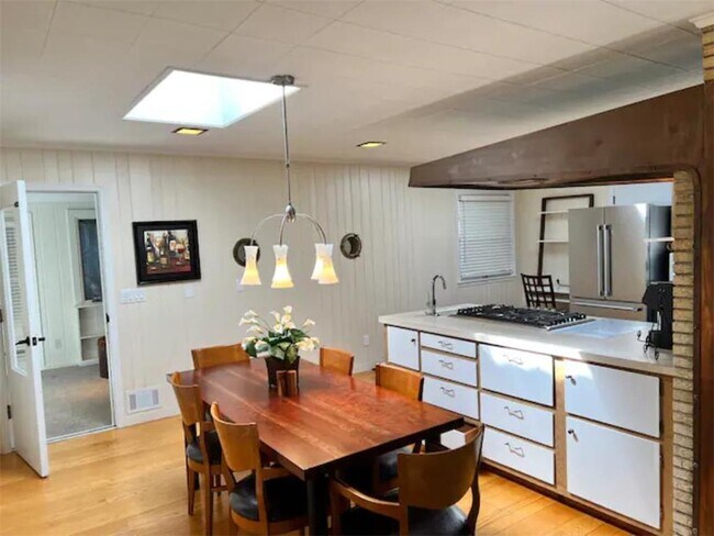 Building Photo - 4005 W 44th St