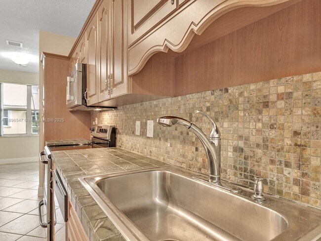 Building Photo - 16879 SW 1st Manor