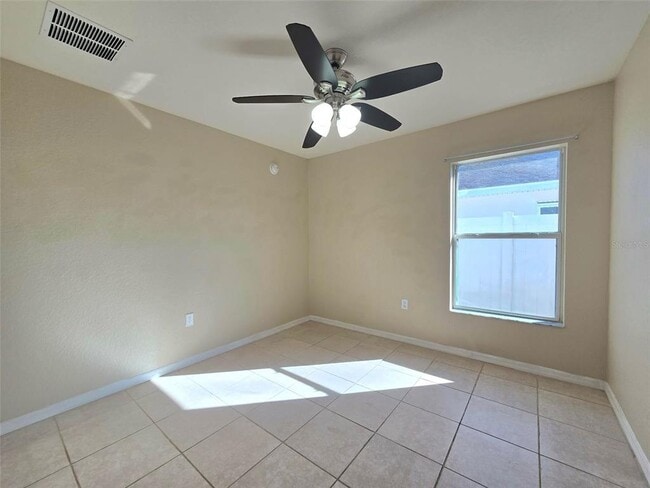 Building Photo - 1022 Rivershore Ave