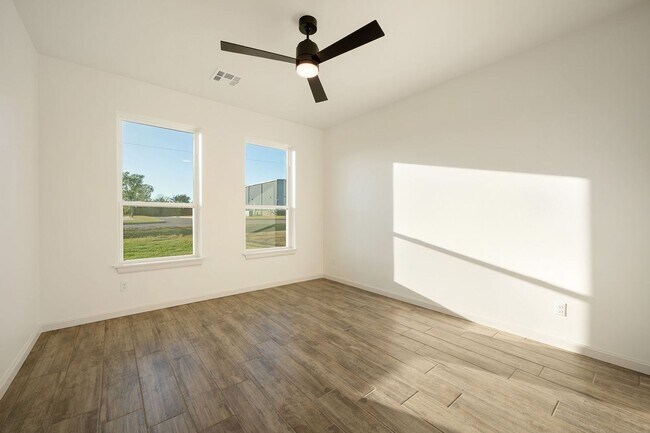 Building Photo - 5017 Misty Wood Ln