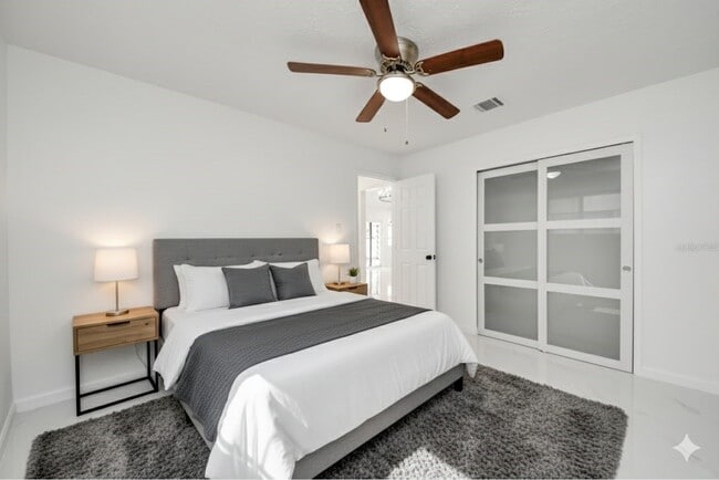 Building Photo - 22810 Deville Dr