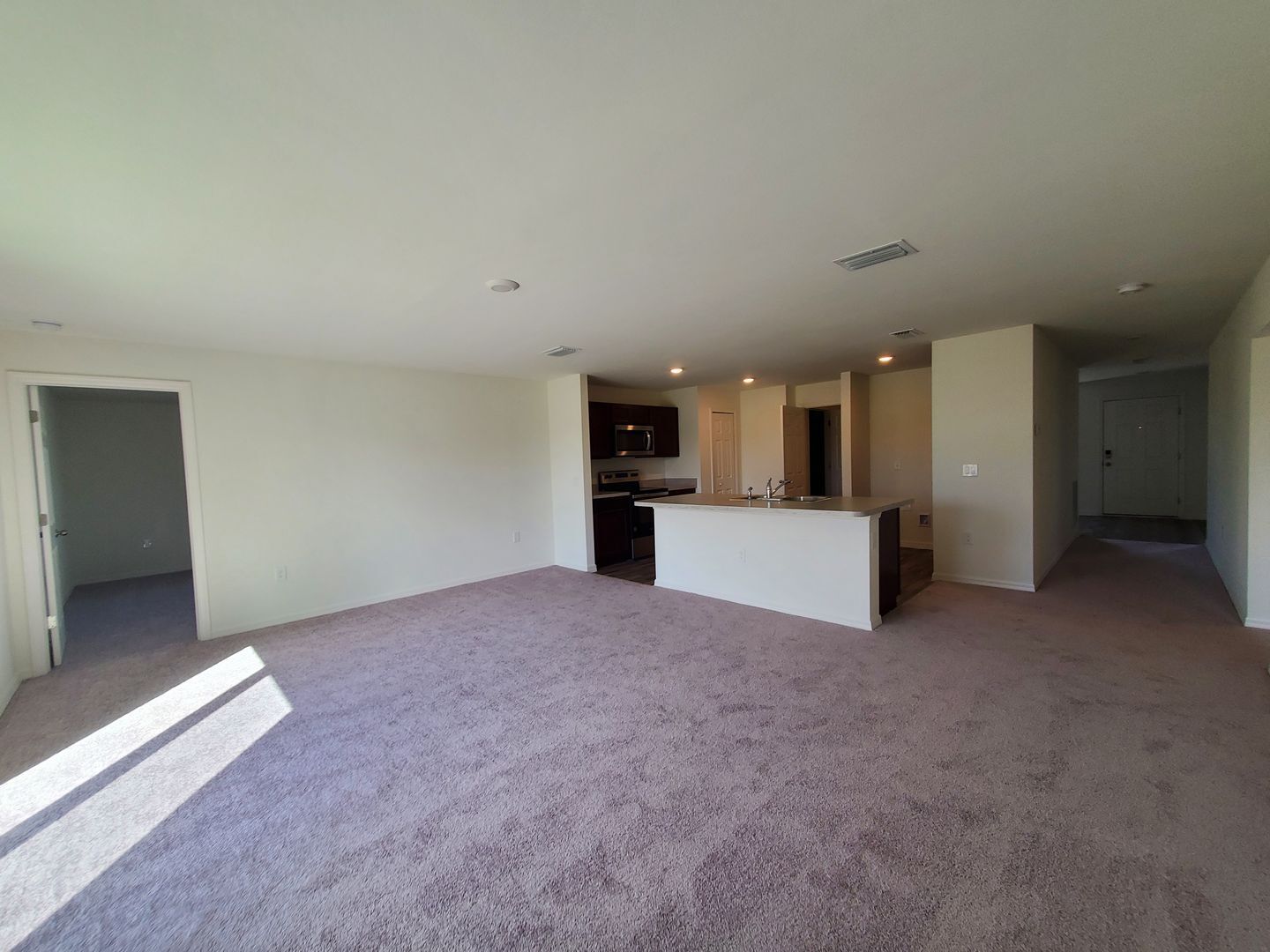 Building Photo - 4/2/2  with a $500 Move in Special