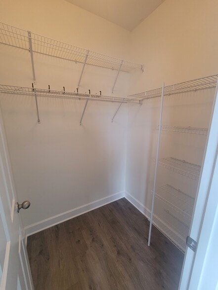 Bedroom #2 Closet - 7231 Althorp Way
