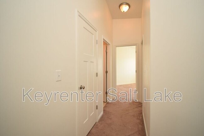 Building Photo - 14893 S Thunder Horse Ln
