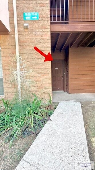 Building Photo - 4601 Carmen Ave