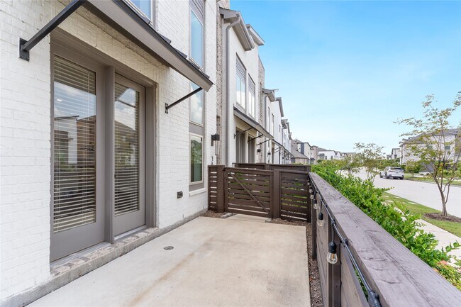 Building Photo - 16654 Texas Hill Country Rd
