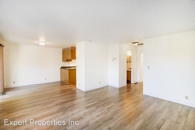 Building Photo - 3 br, 2.5 bath House - 622 Scenic Lane